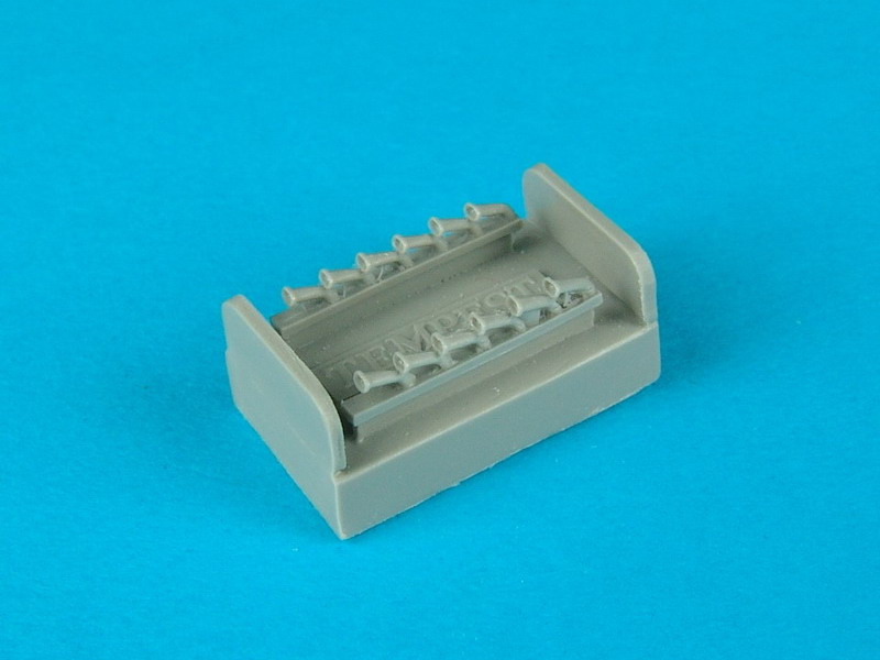 QB72063 Hawker Tempest exhaust 1/72